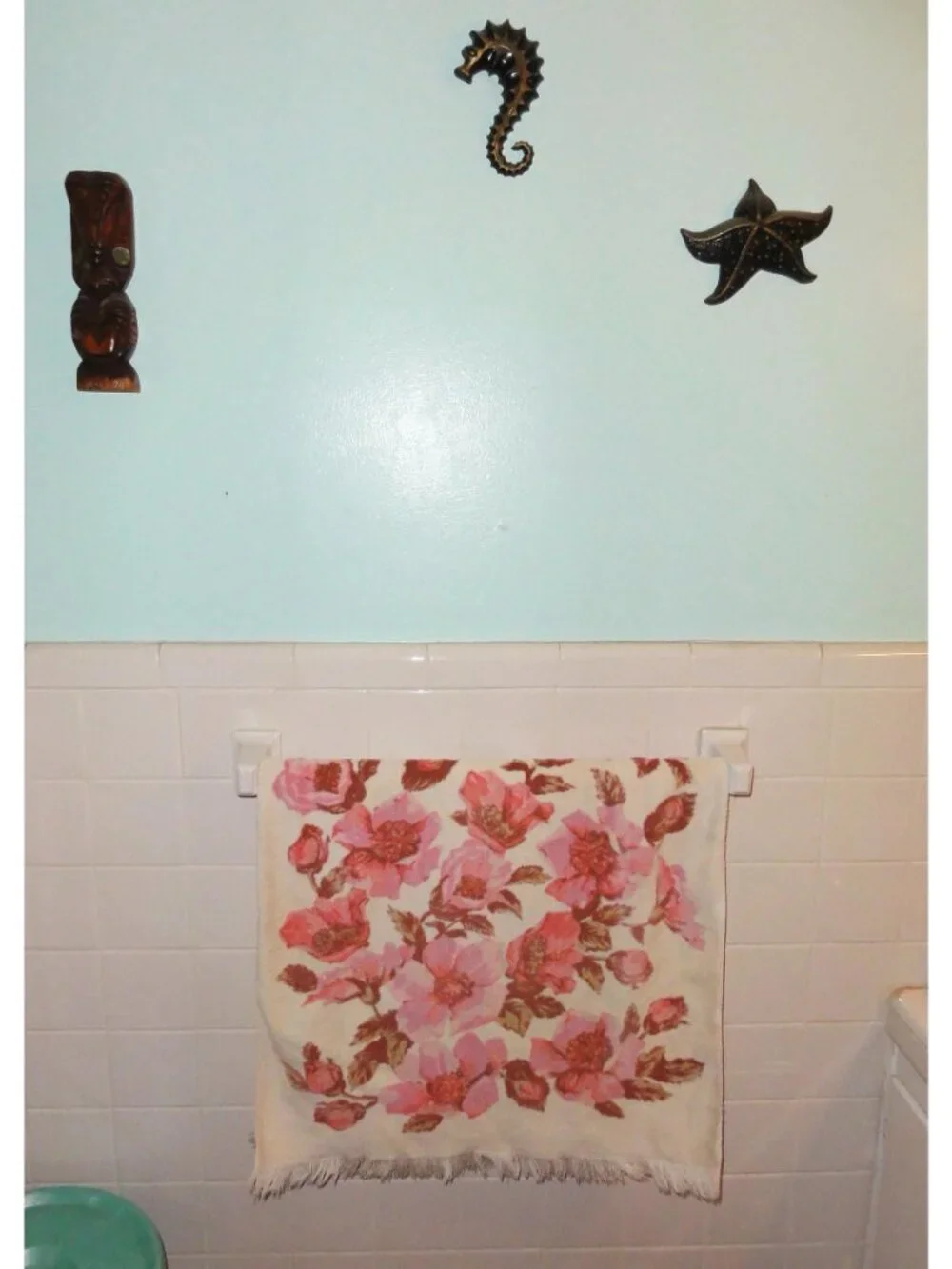 Vintage Fieldcrest Cream & Pink Floral Bath Towel w/ Fringe